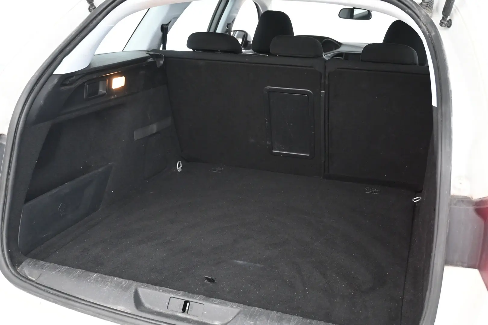 Car Image - 30VzJJF0S6Z4HvZj0SRFxu