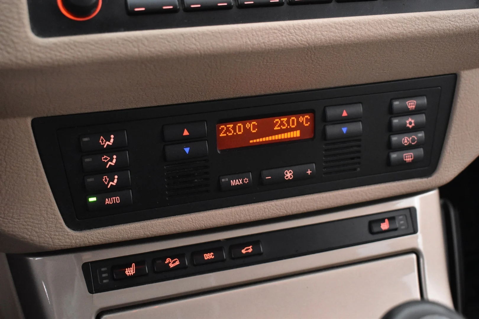 Car Image - qJJAbVsUSFxpIl1uqEHyS