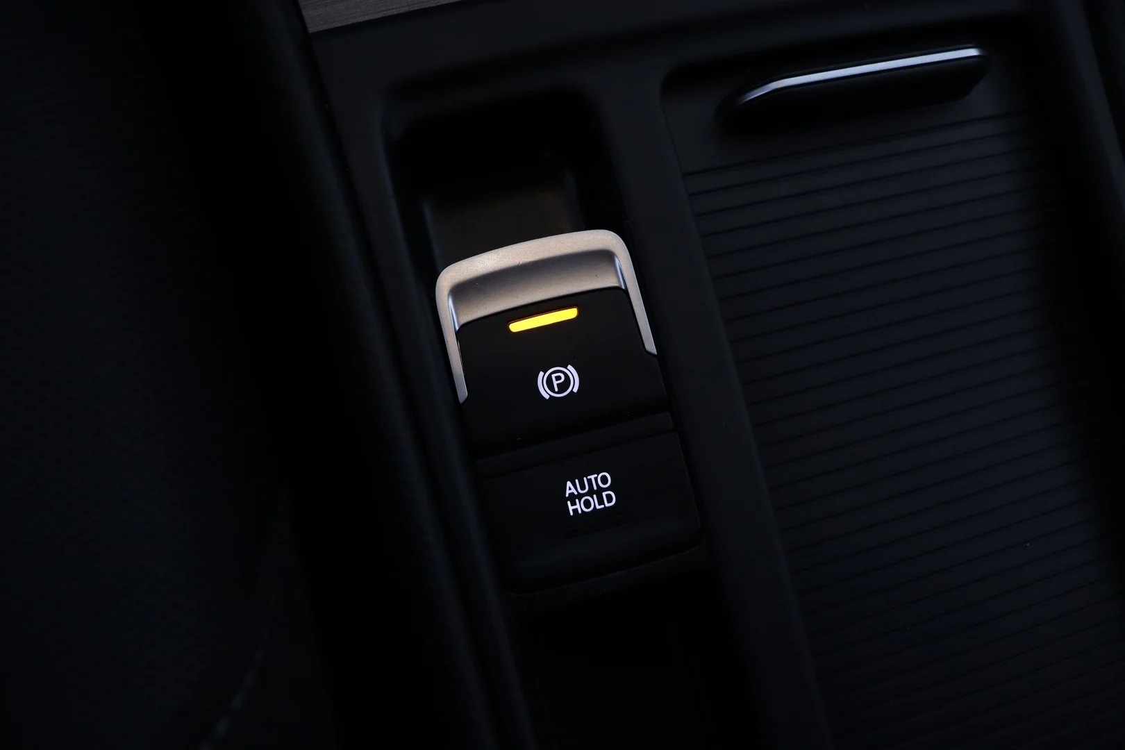 Car Image - 3PeVHMQXvBY2dcFrWzrDDf