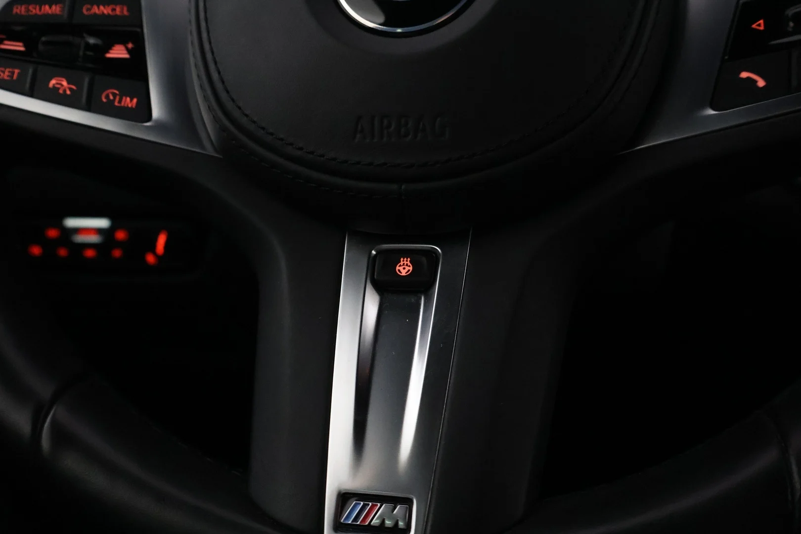 Car Image - 7iaKg6CrznIr3WbaizKmhO