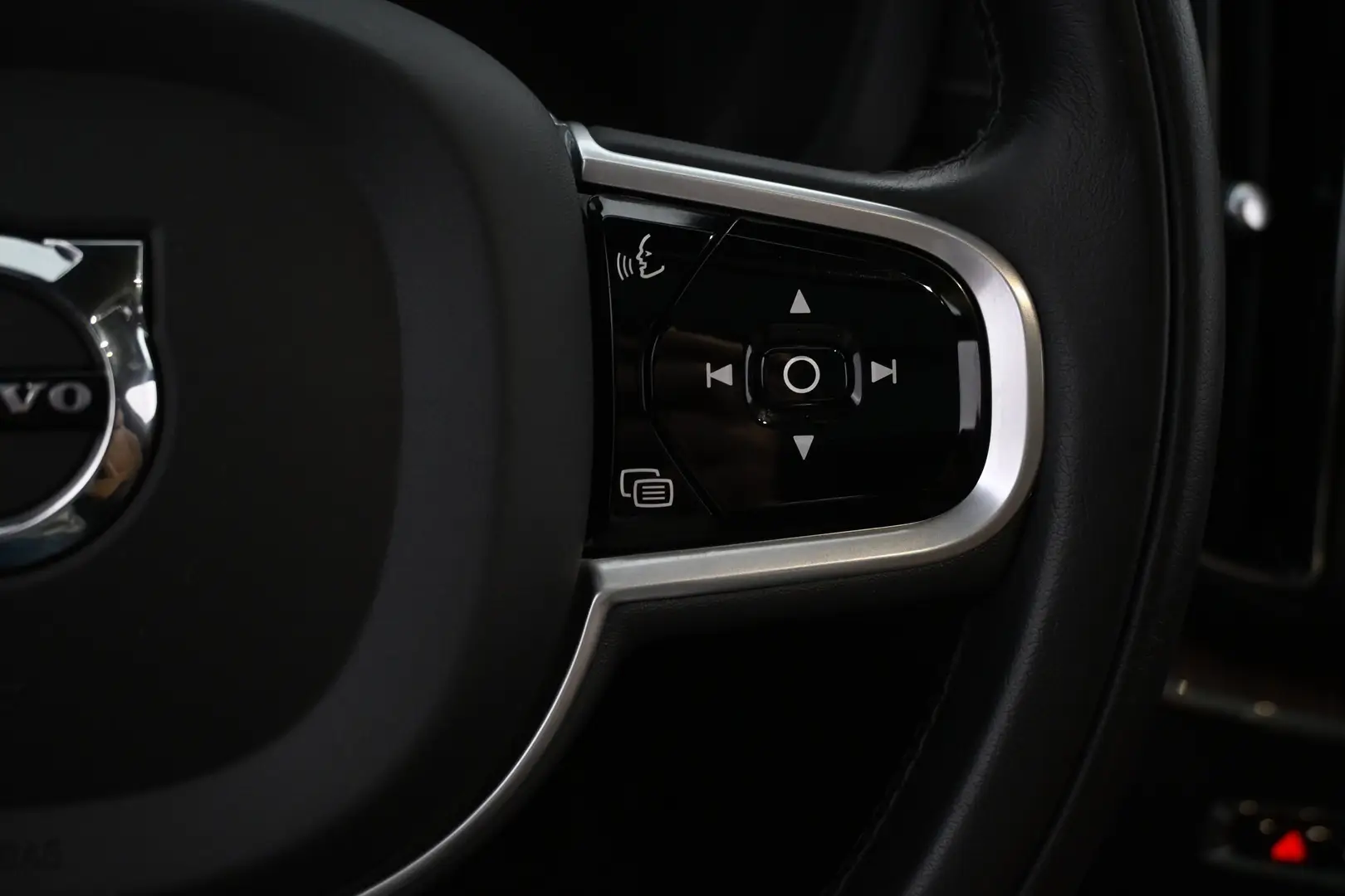 Car Image - 5M6PURsutSWbg7KwL09jTa