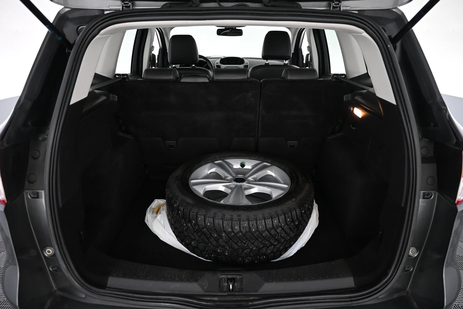 Car Image - 2B11rZwCoWs6rAWMnM5c10