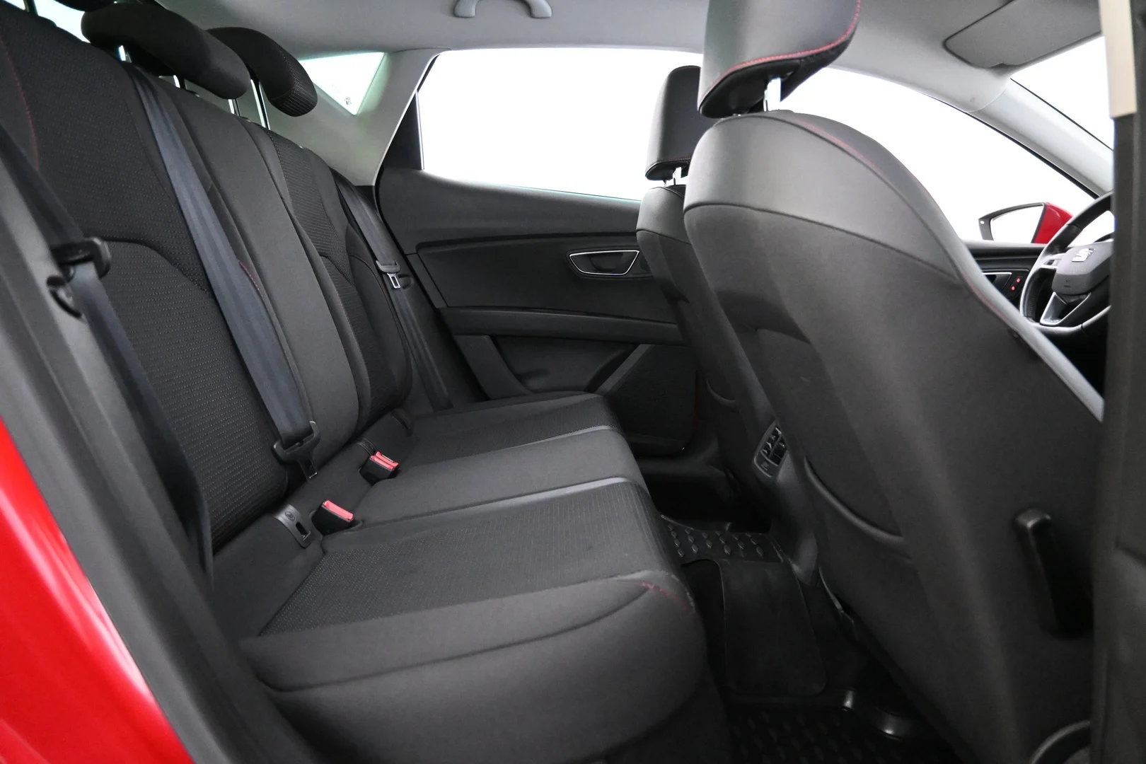 Car Image - 1qrsiY0tzcSMVQoyHjg4cR