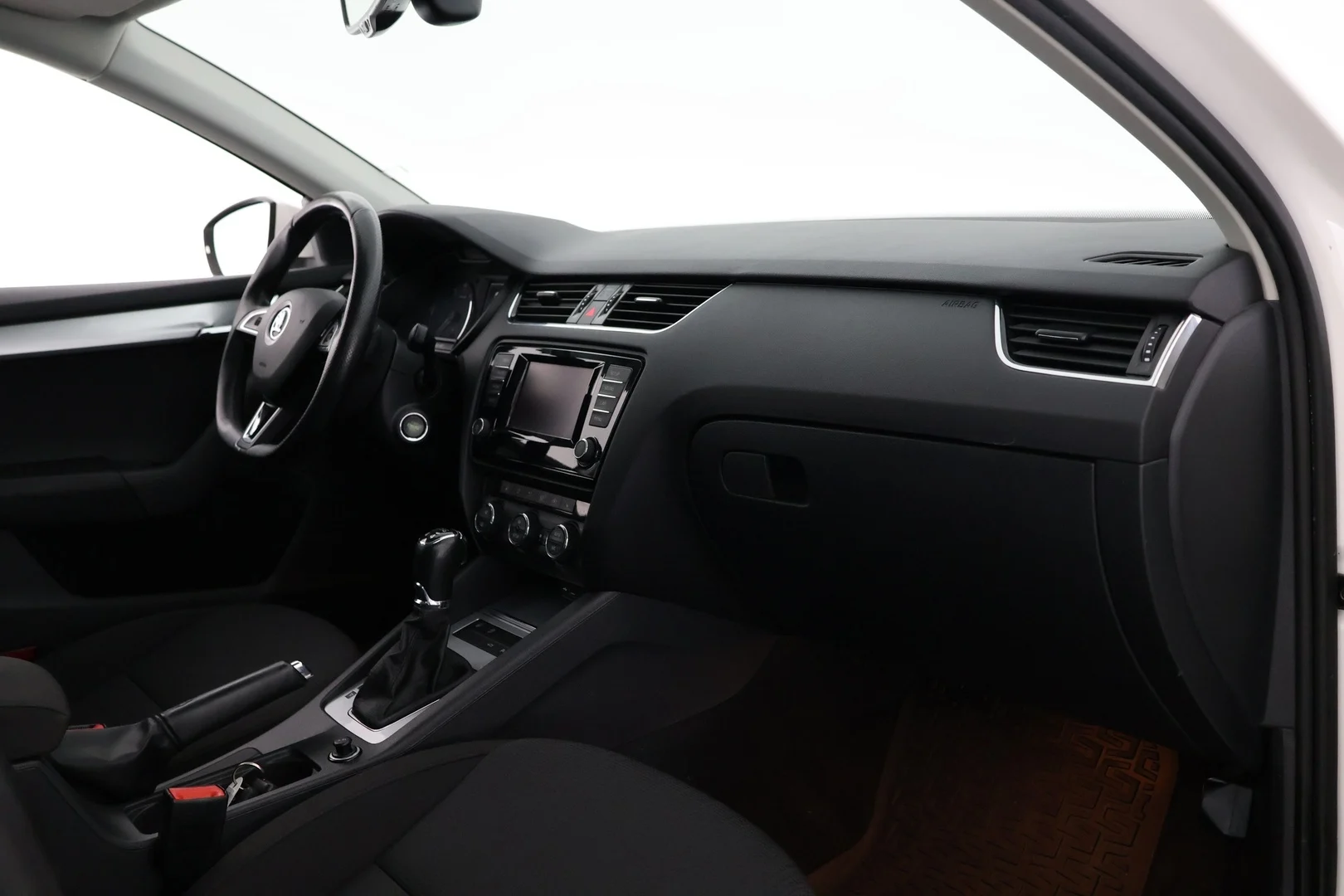 Car Image - 5ekB0ufms4yAJPWe50Z1uF