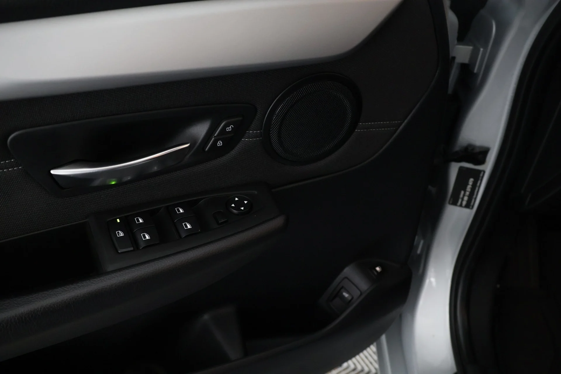 Car Image - 1y20b231b0XKQbh3hD7yBT