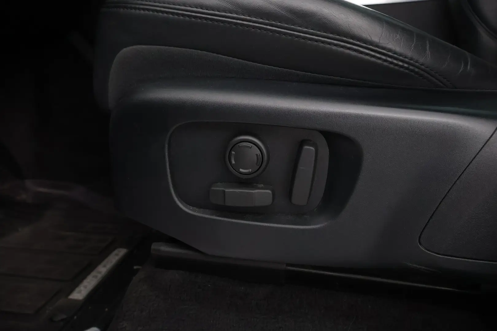 Car Image - 1fV3sgBhdwh82Hho9hR81m