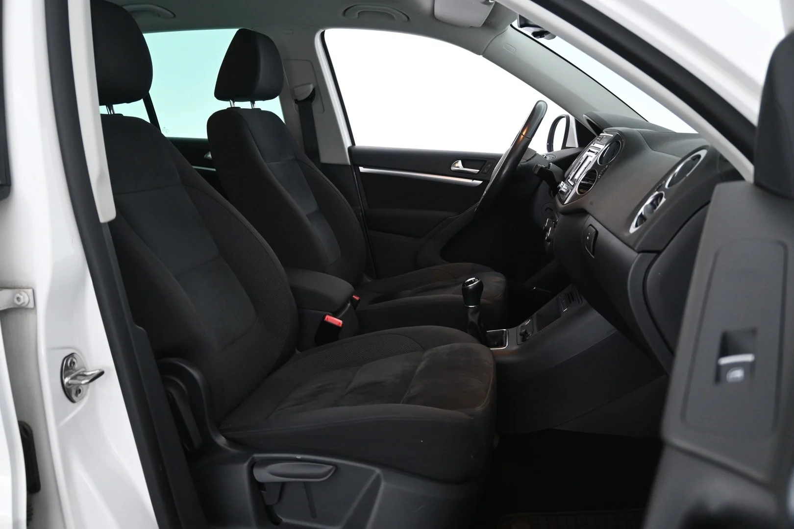 Car Image - 2jsa5pxqfQYAlQUCIvXHPi