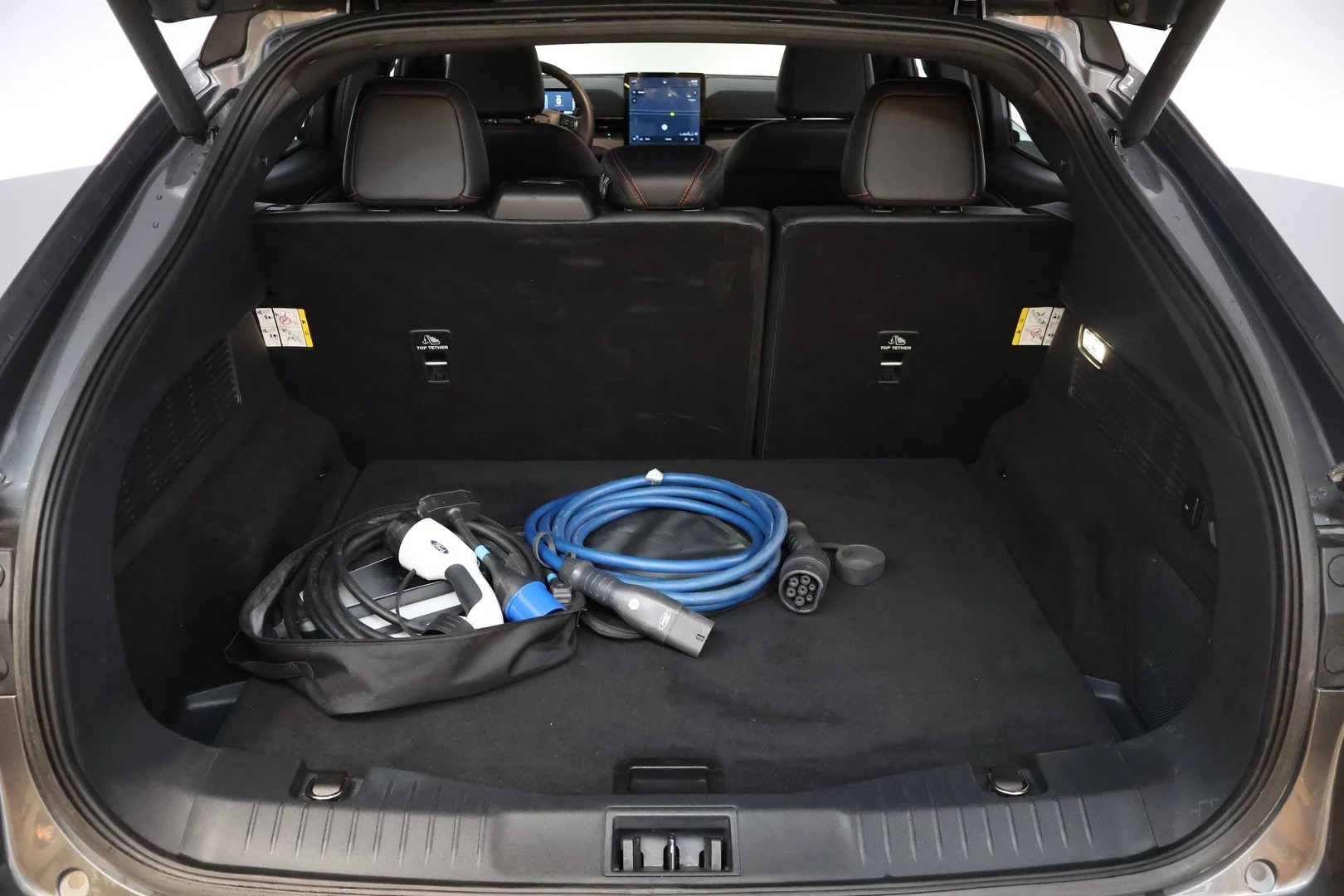 Car Image - 1gWGbEtB7a4UhqADKxf2Tz