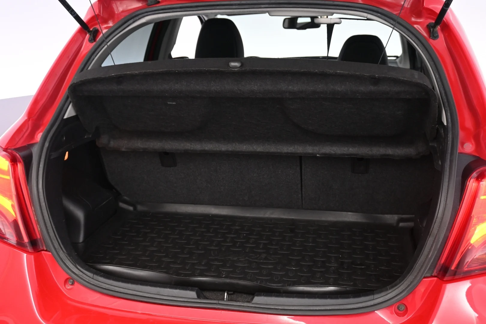 Car Image - 11JUFd6Nn9H8NOLw7Gaq3V