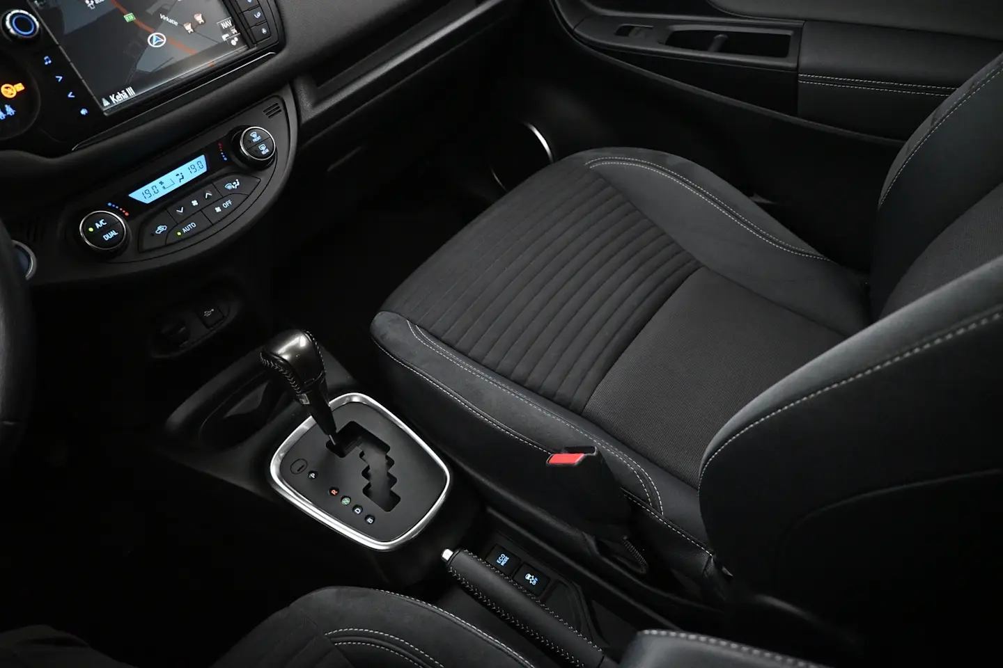 Car Image - 5hSmcreshy2YiwcCDxzW0U