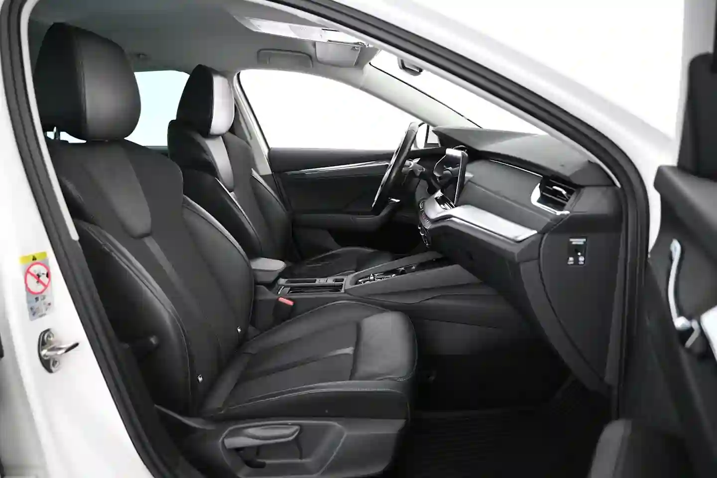 Car Image - 1RX7nvPWSSfk0Zmnsu7xTo