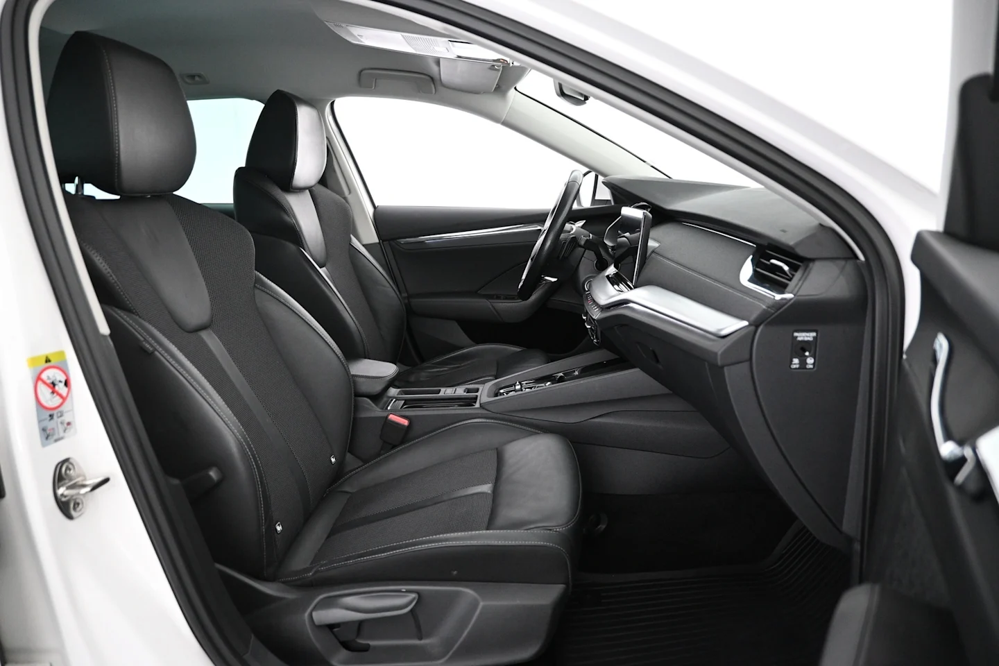 Car Image - 1RX7nvPWSSfk0Zmnsu7xTo