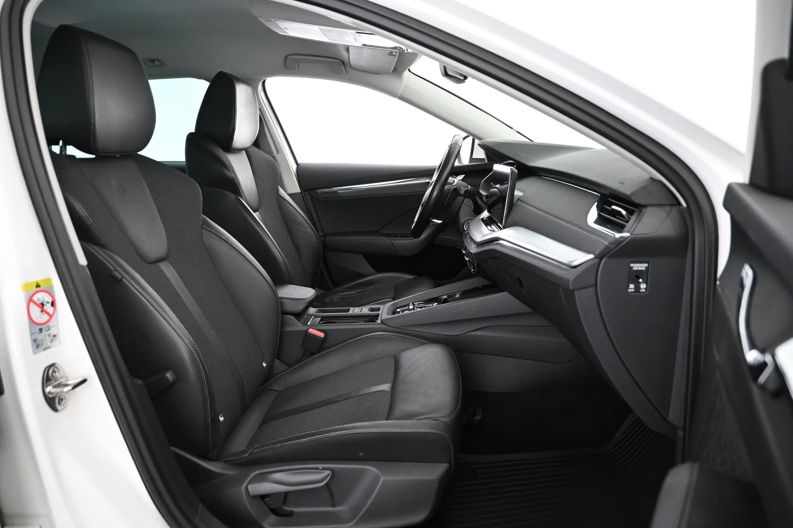 Car Image - 1RX7nvPWSSfk0Zmnsu7xTo