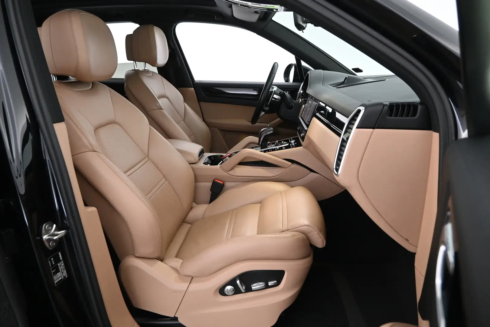 Car Image - 3AFkhPA6BWbNR0MGsWlOcd