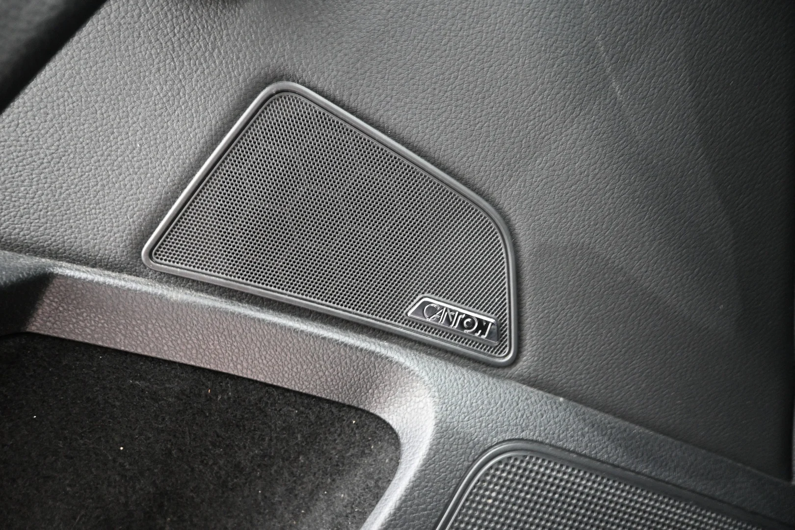Car Image - 5j9uRxQ9IPiWzGhajdBg4W