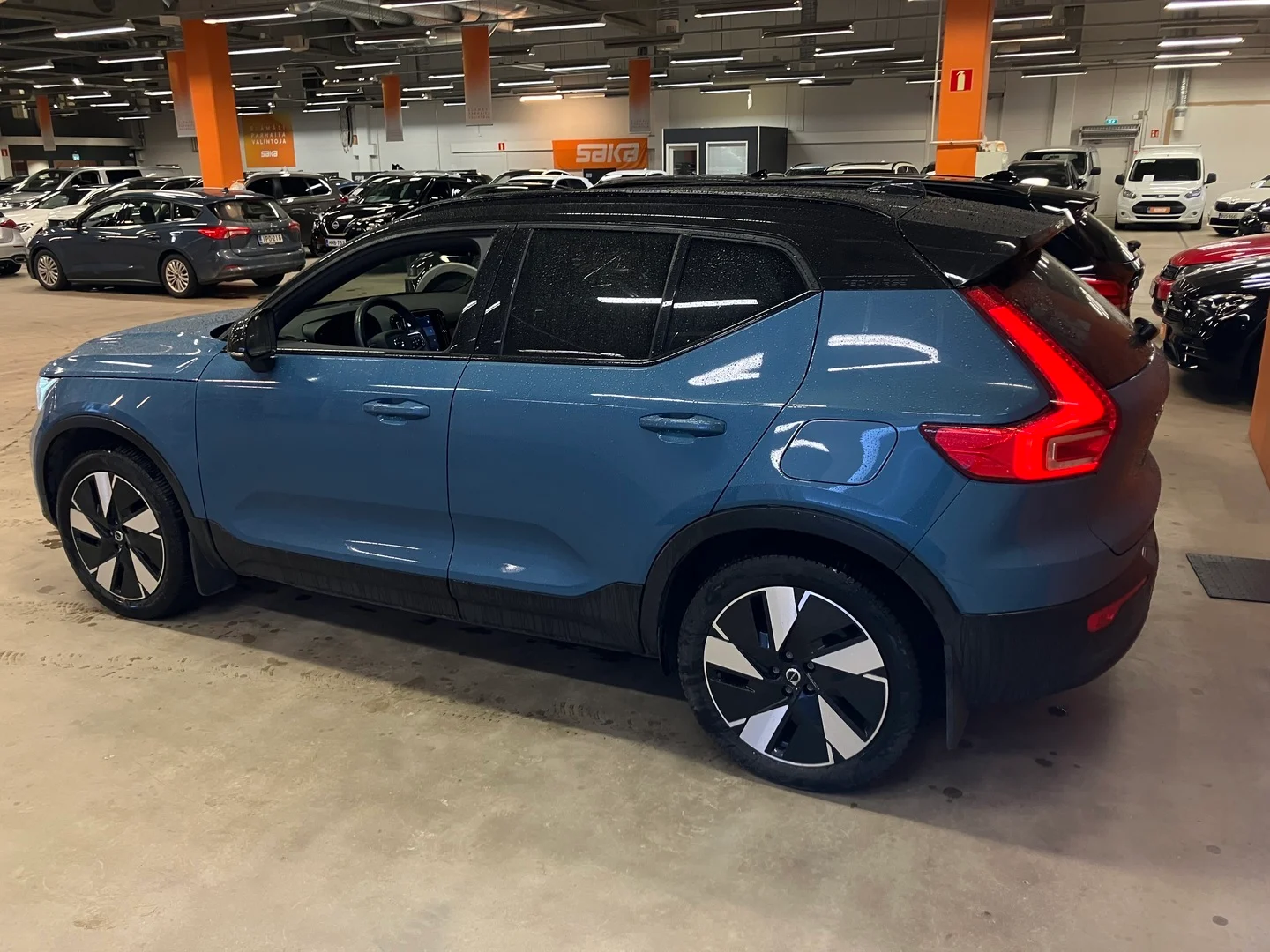 Car Image - iFNlcFY4MaROmXb9SGAjH