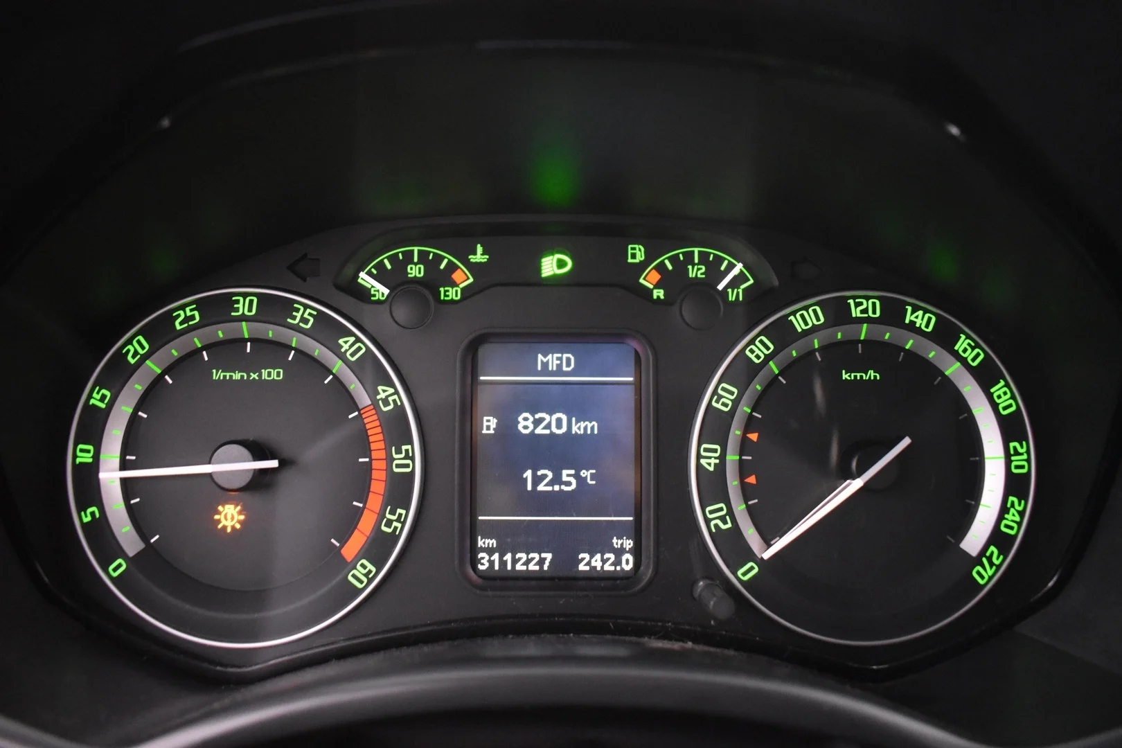 Car Image - 4moojSQvMBA8El9Ef2gjc