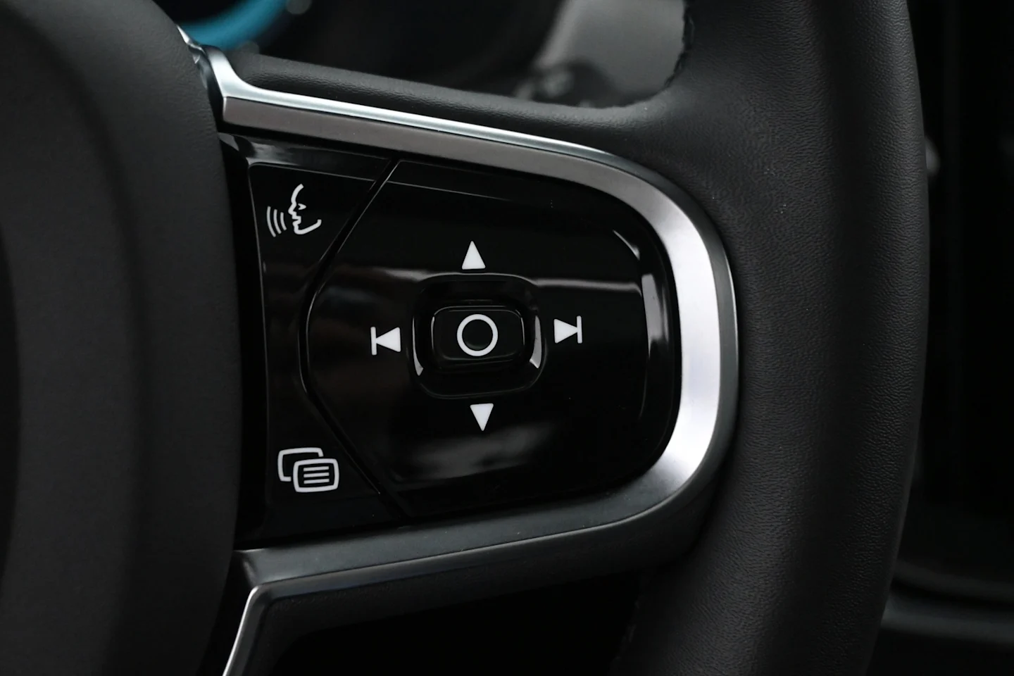Car Image - JiYb3yCHr5FIHBkRVSms8