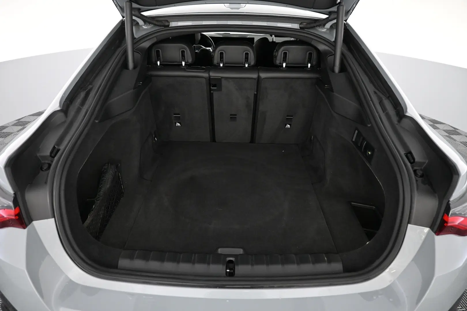Car Image - 19UYJc9TFAEf7pSRHPe5FQ