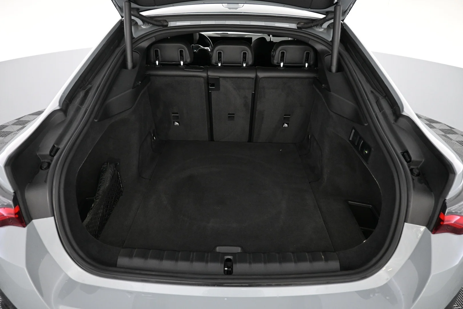 Car Image - 19UYJc9TFAEf7pSRHPe5FQ