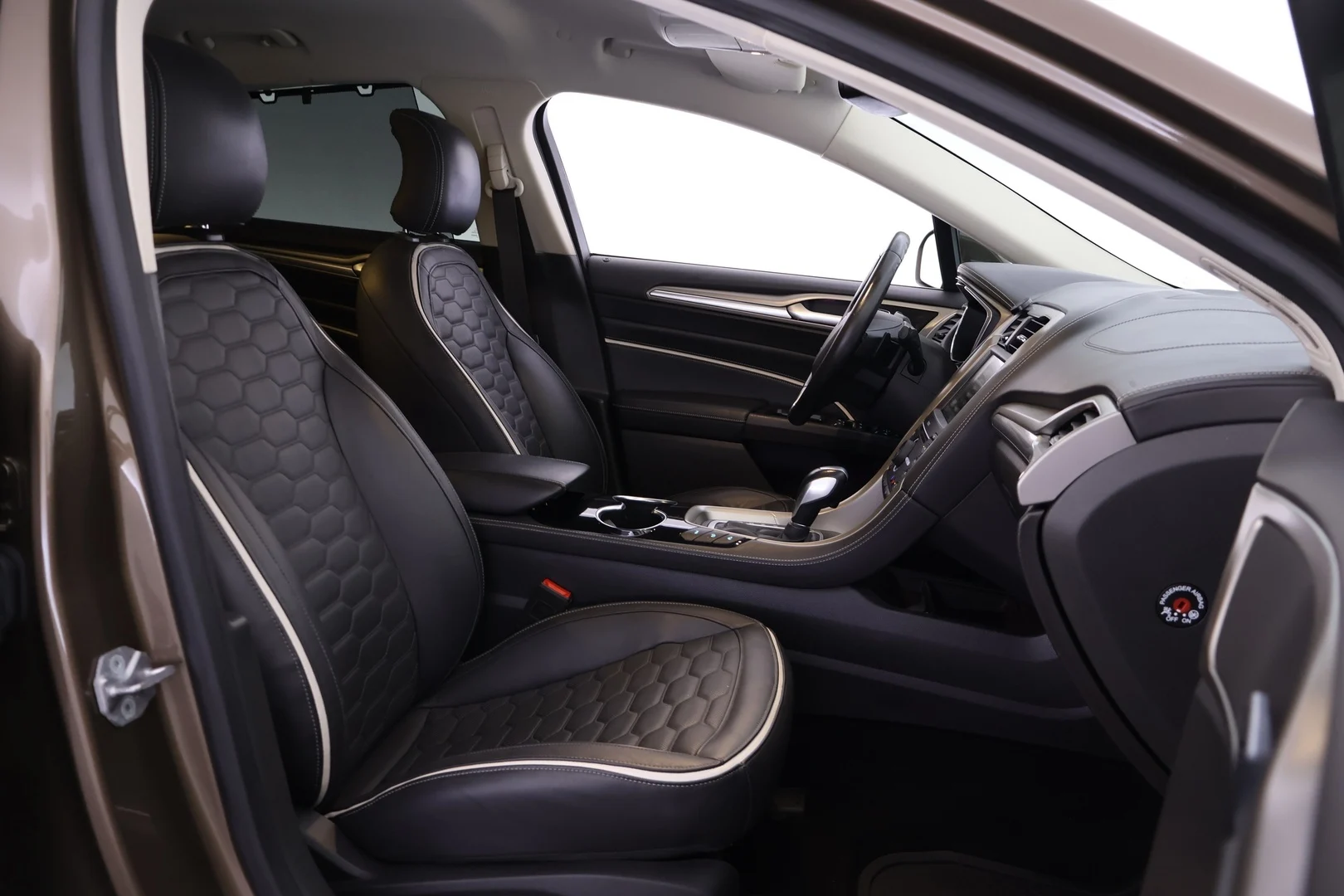 Car Image - 7AJRFsmyZRfwFJUJjcVWDK