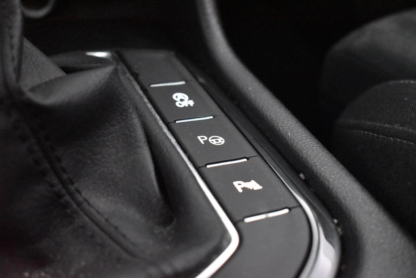 Car Image - 2XiJRns1nJ0t10v8oFK7hP