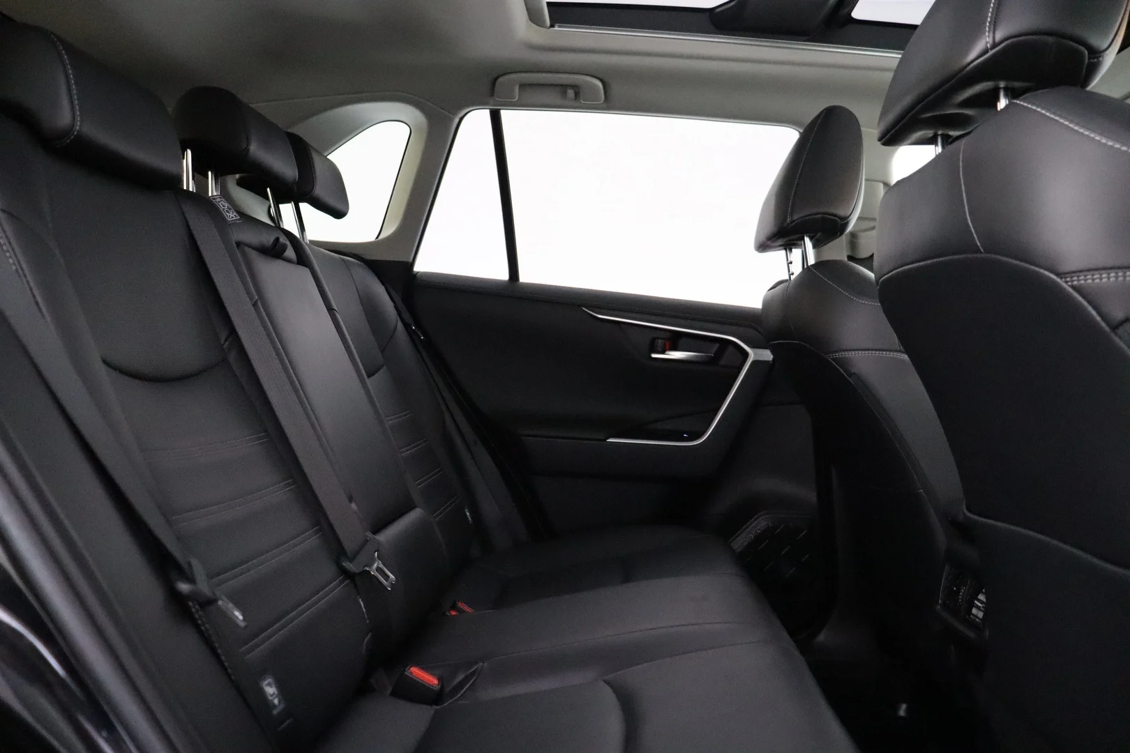 Car Image - JD7RcbhDAQQ50u8NfUptl