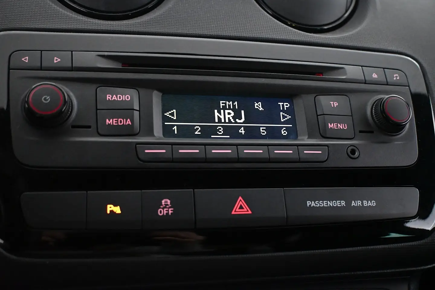 Car Image - 3X4XqmF4mFQaCZ6qXM41vl