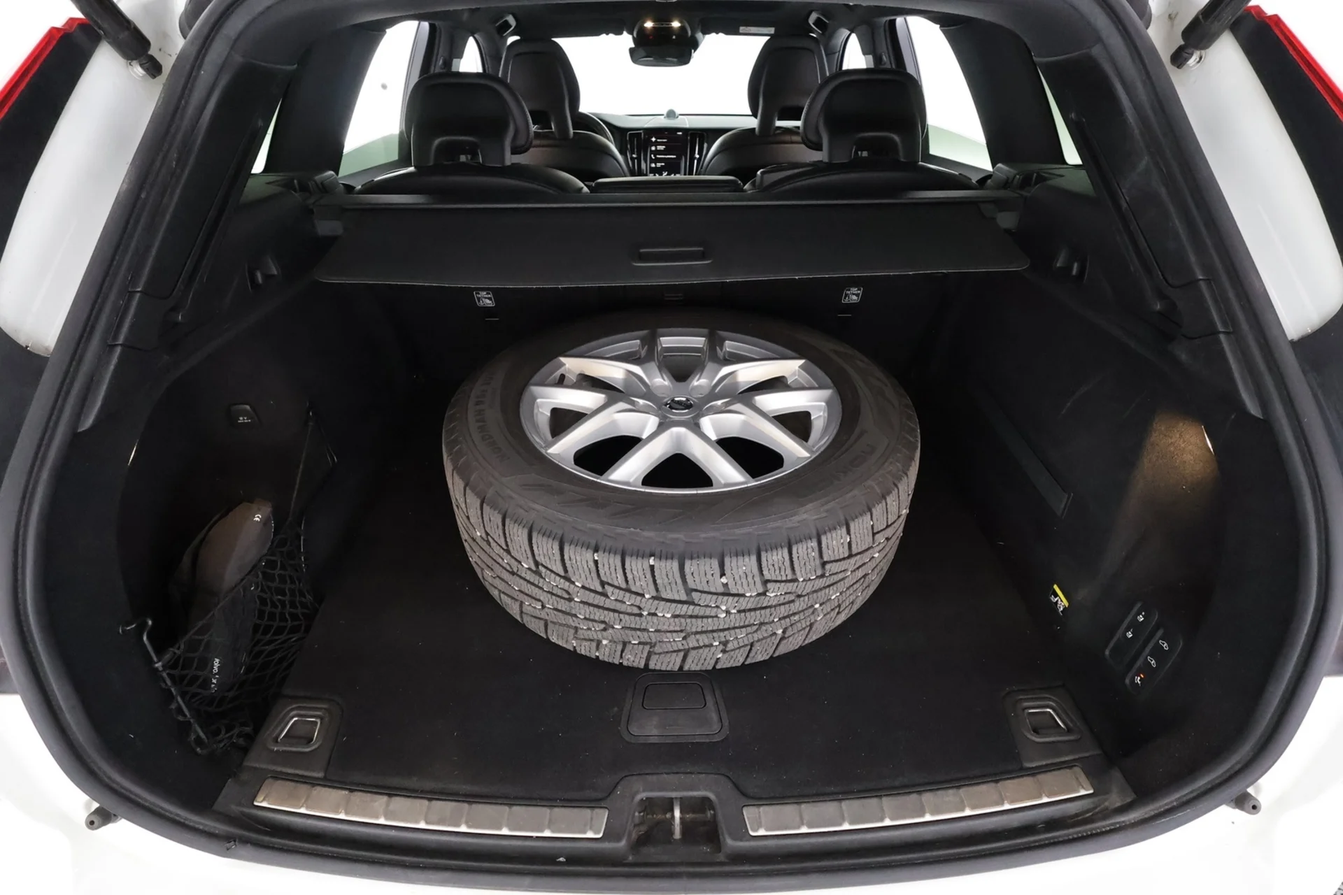 Car Image - 4RMTHSgAm9ww8ImDi7GTg1