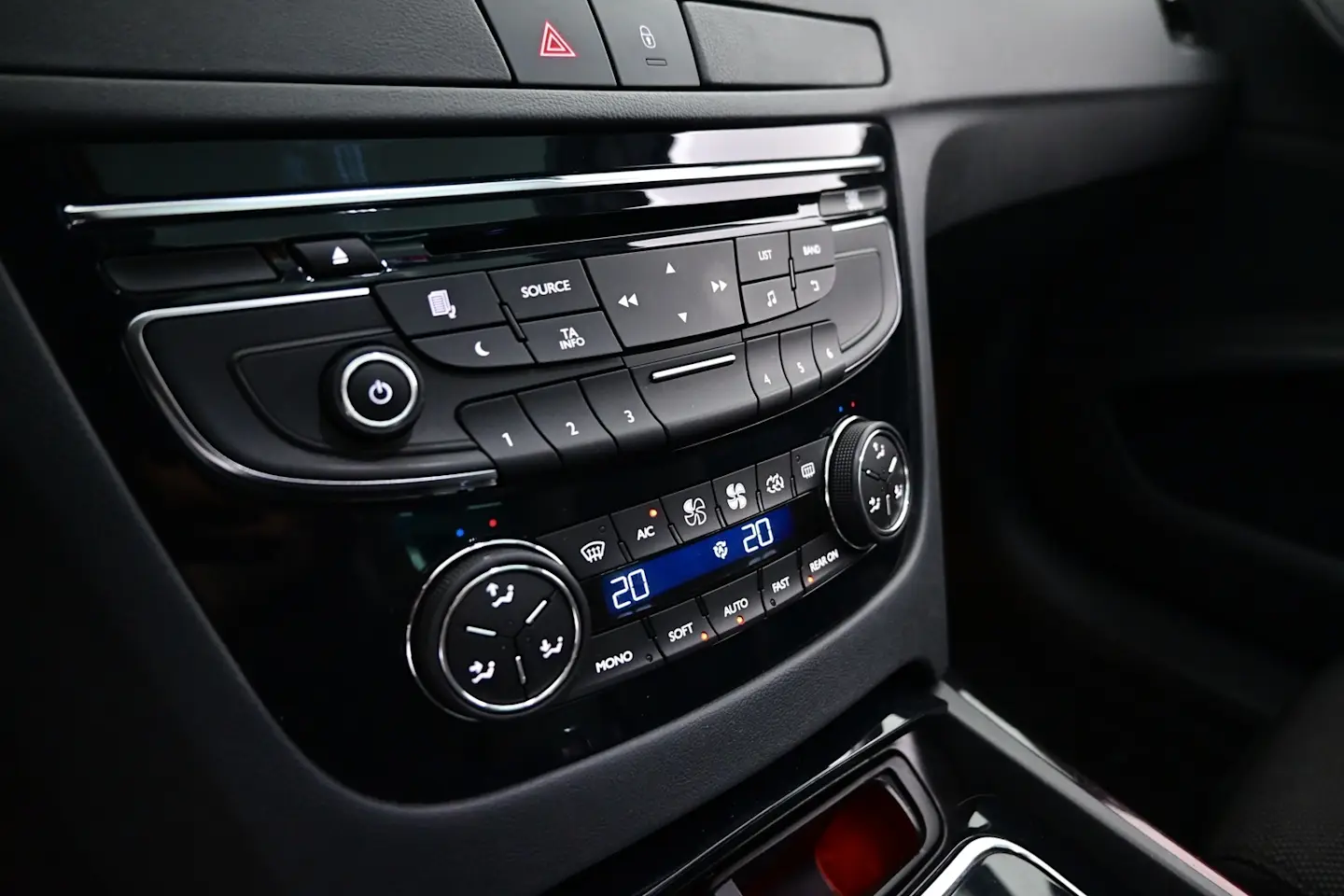Car Image - 4Rxw3eQ6XqWsuXHgGU3myk