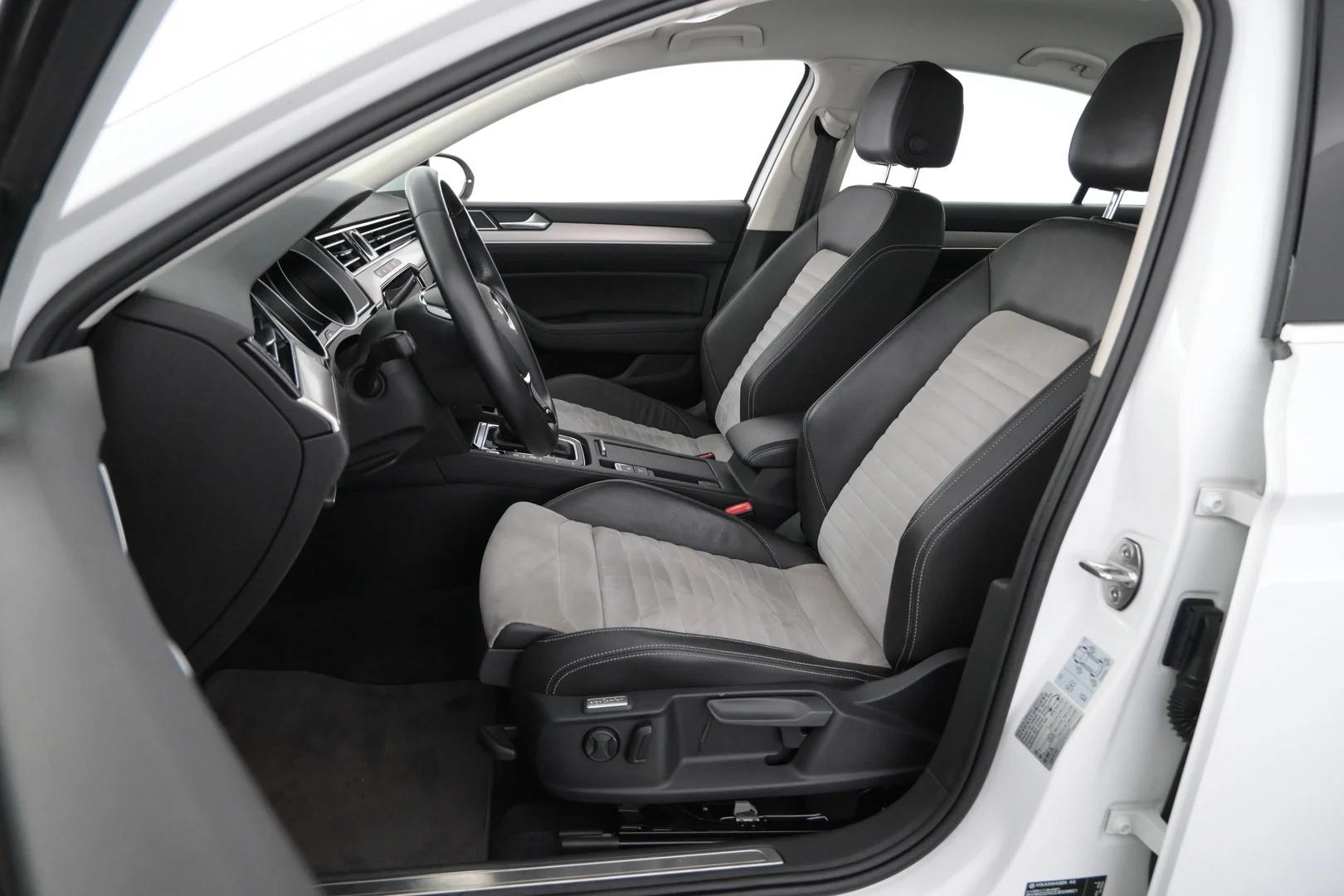 Car Image - xva9xshZ96RI7noL3DupA