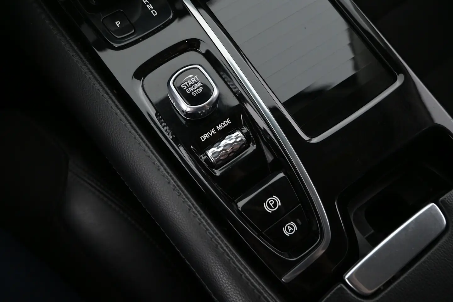Car Image - uDDOUX4sCfxrj5MZD8XOL
