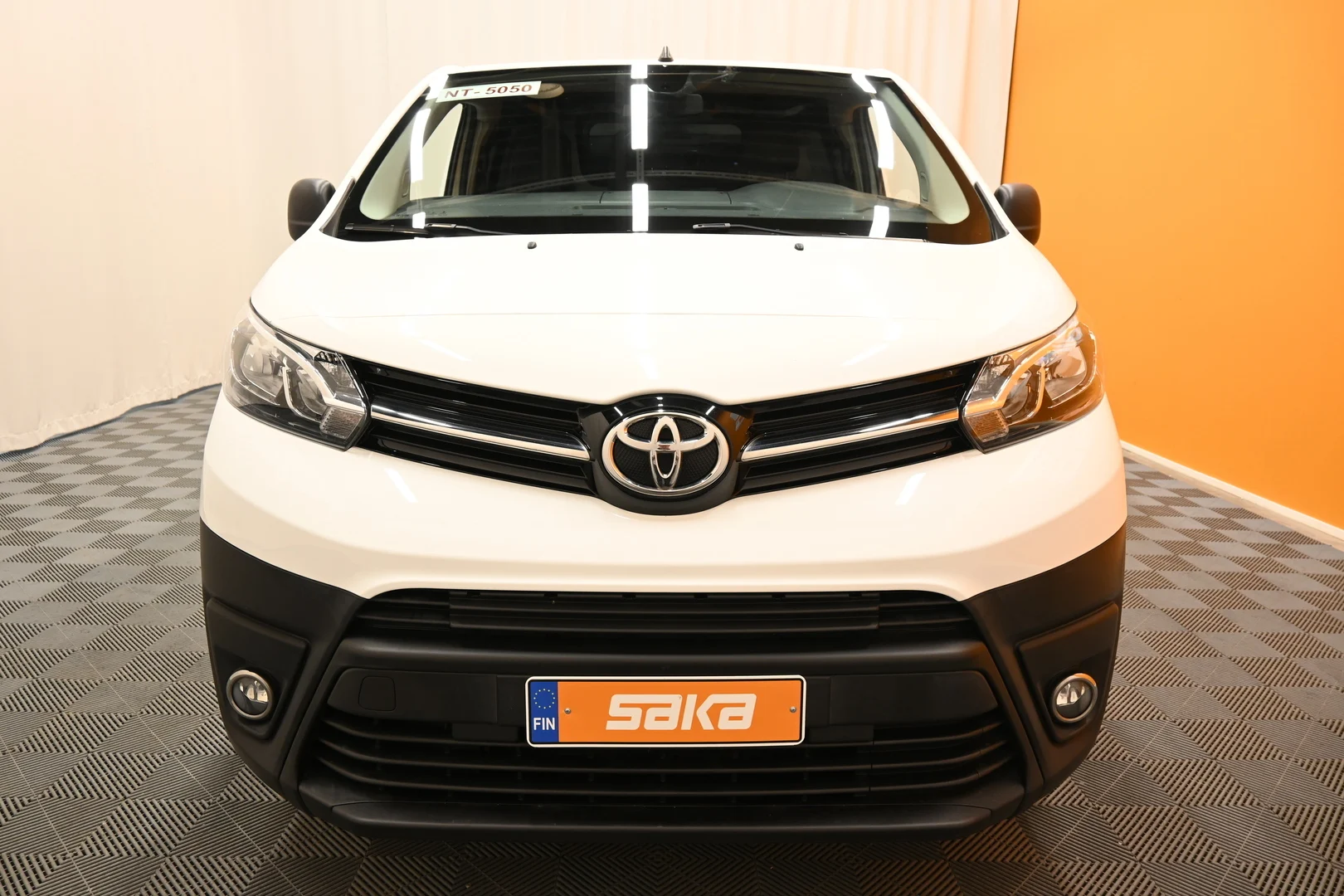 Car Image - 19Wr53ITileudhAt9HpIX6