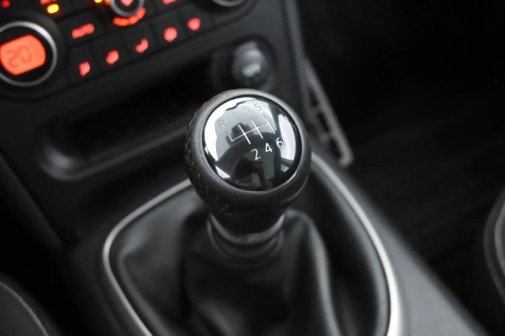 Car Image - 1GFl2NnwtfpQVKtJplZaBK