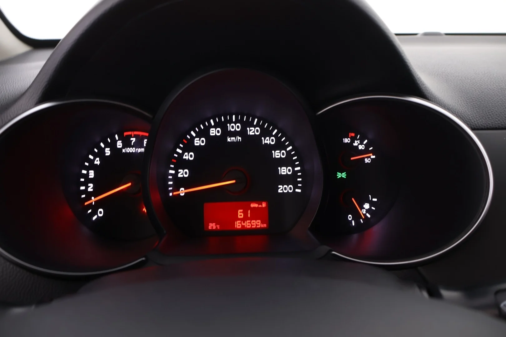 Car Image - 6VUpmYobuykVUw0mmzTIcL