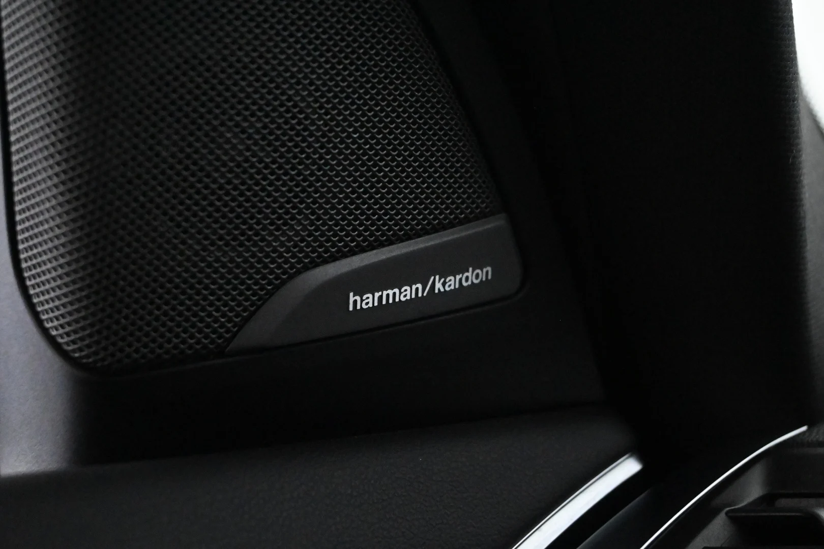 Car Image - EEzZxQZQxcp64neabUrU9