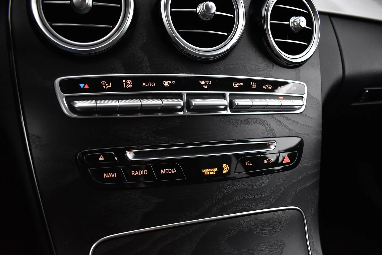 Car Image - 1OSYvXC0nUNPGHkwkLjOMa