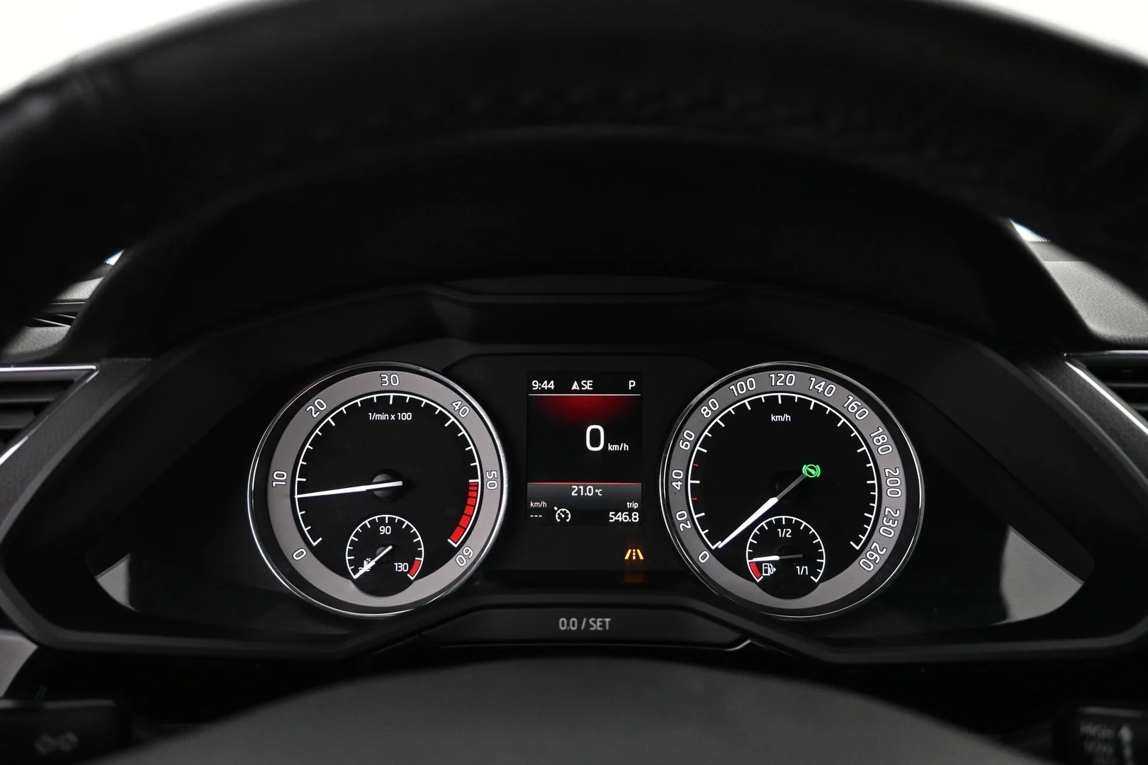 Car Image - 5yZc8kJmrYRZef4GN1EH9e