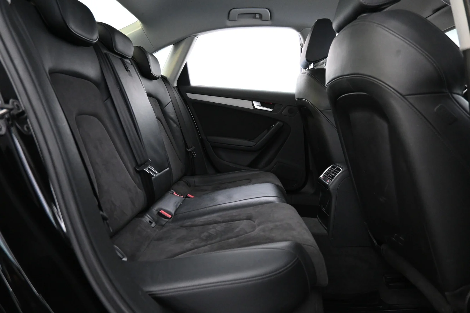 Car Image - 2WuYUUxFfh4GFkjy81bYw2