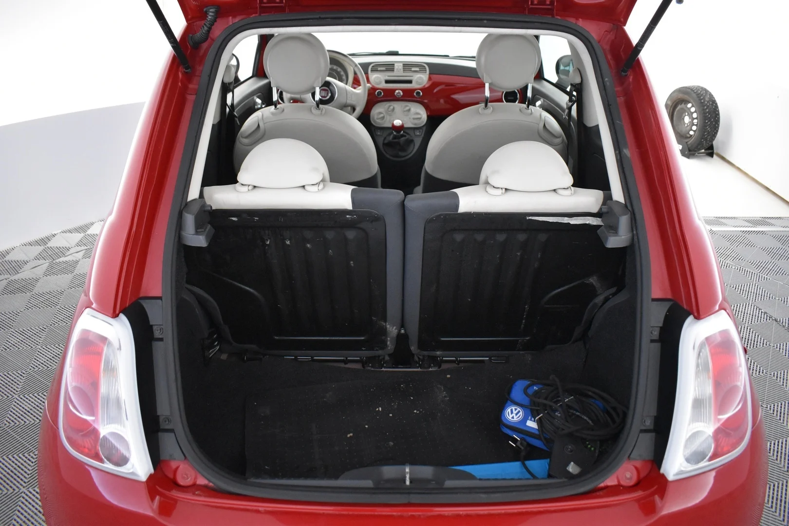 Car Image - 2yRgYrrJlHq5a4E3syQK5P