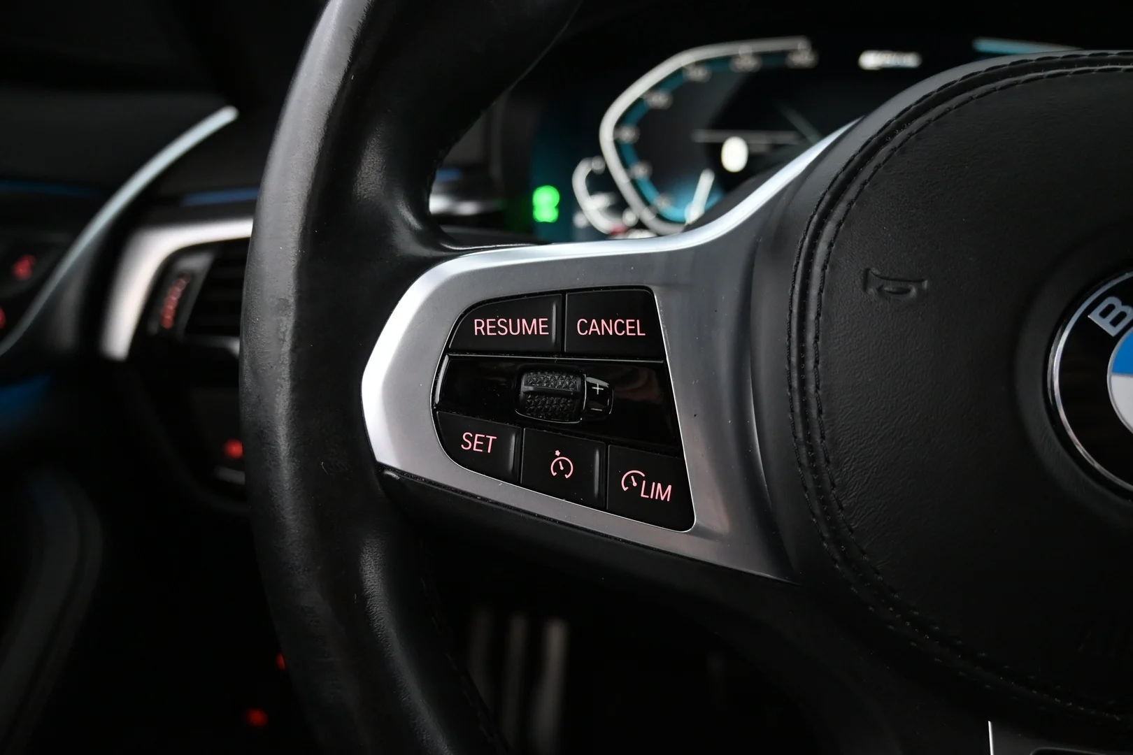 Car Image - 4R2RXDS2Mmg2A449CJR5v2