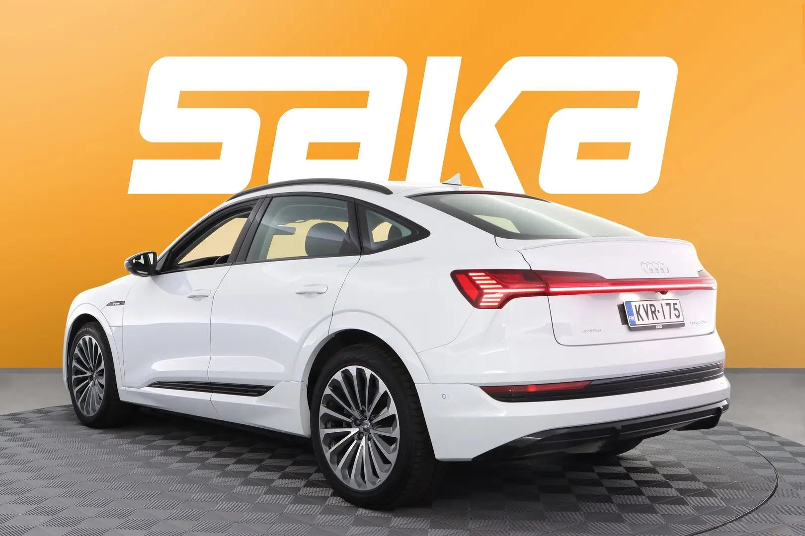Car Image - 6llDr0O4cYsOYegXKb1o3O