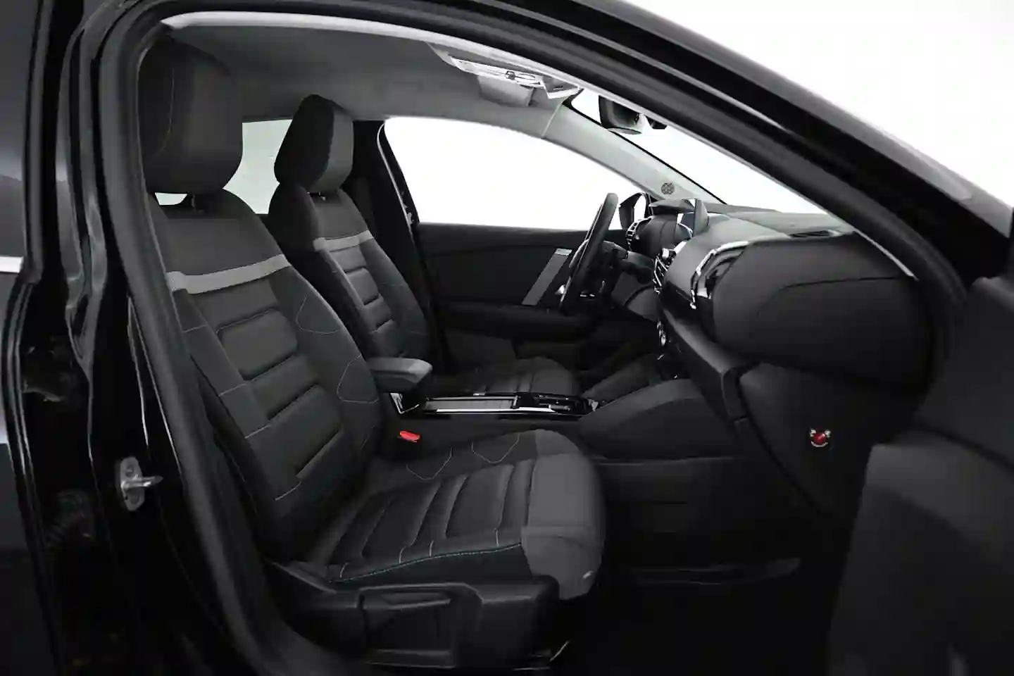 Car Image - F8gdf1eQfRfZ3XwGLguMB