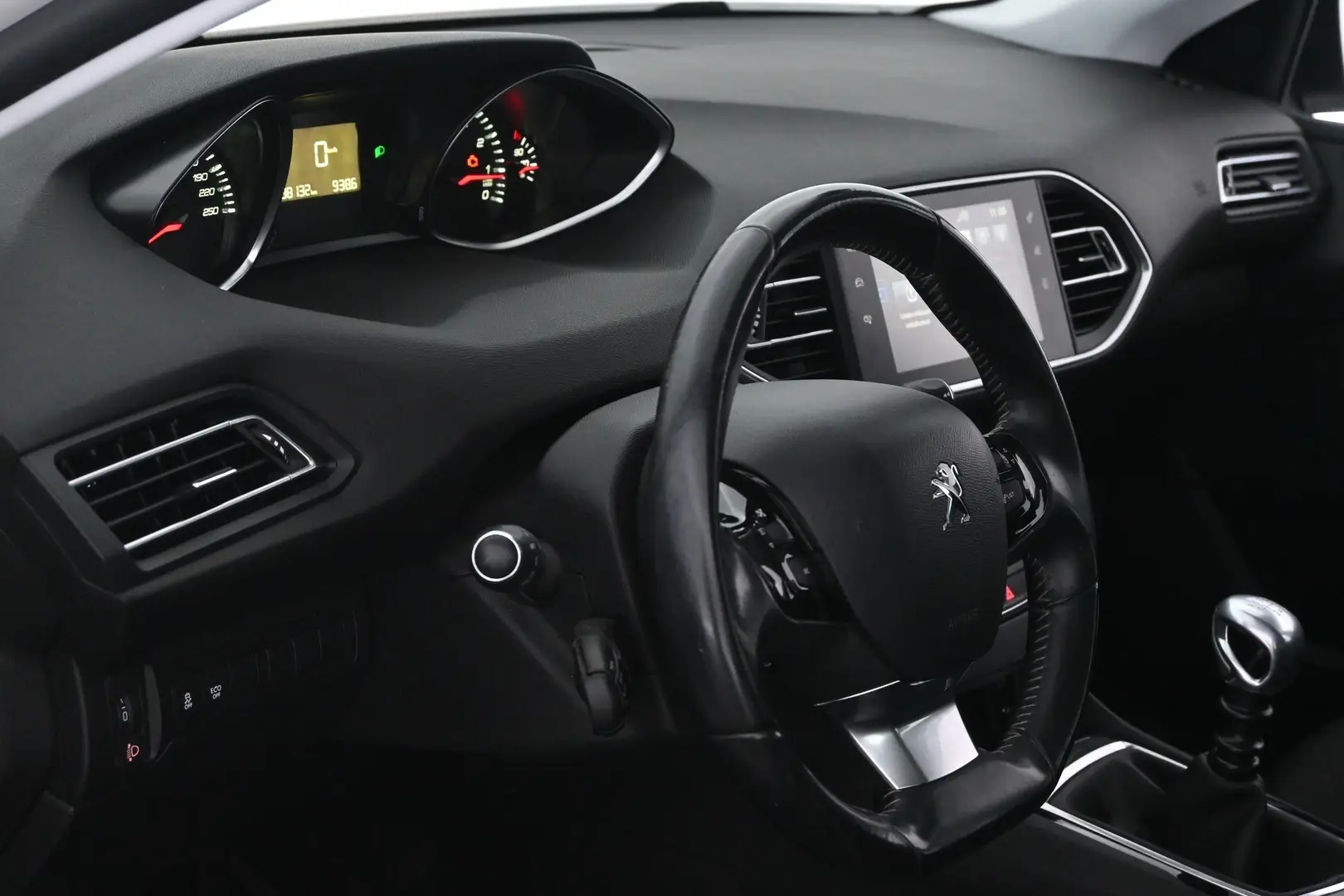 Car Image - 30VzJJF0S6Z4HvZj0SRFxu