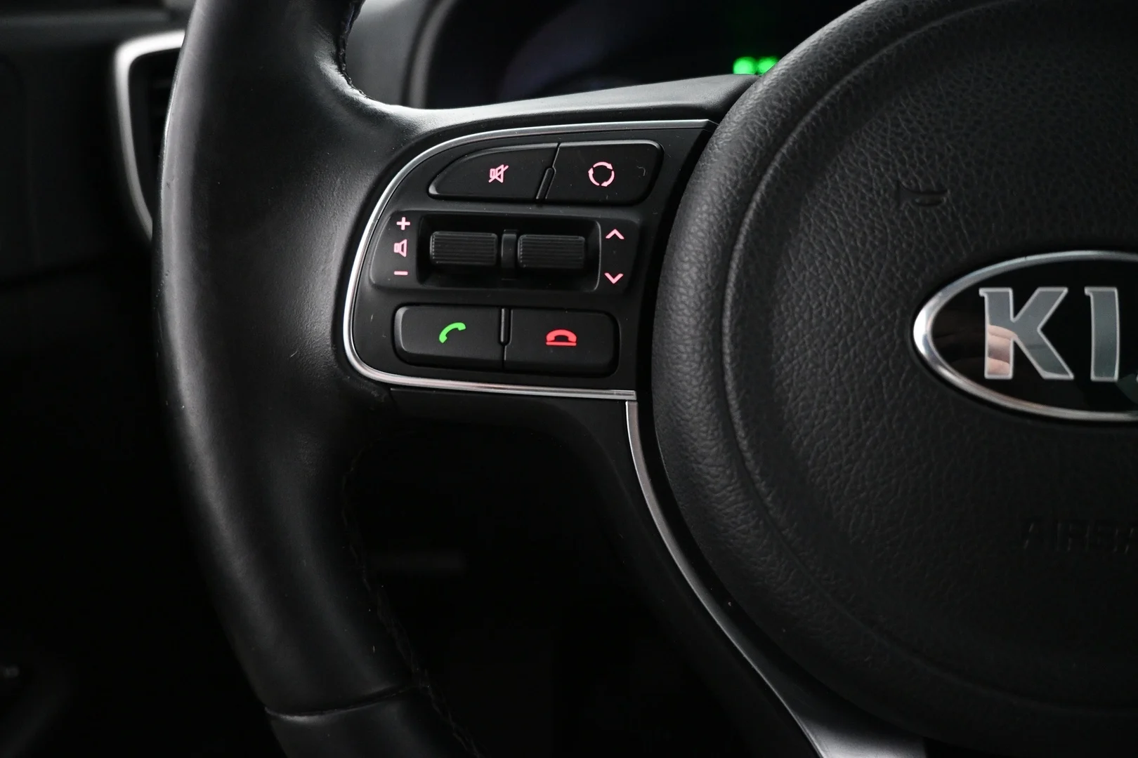 Car Image - 2x9zFfzfn5lFY9dka48wVq