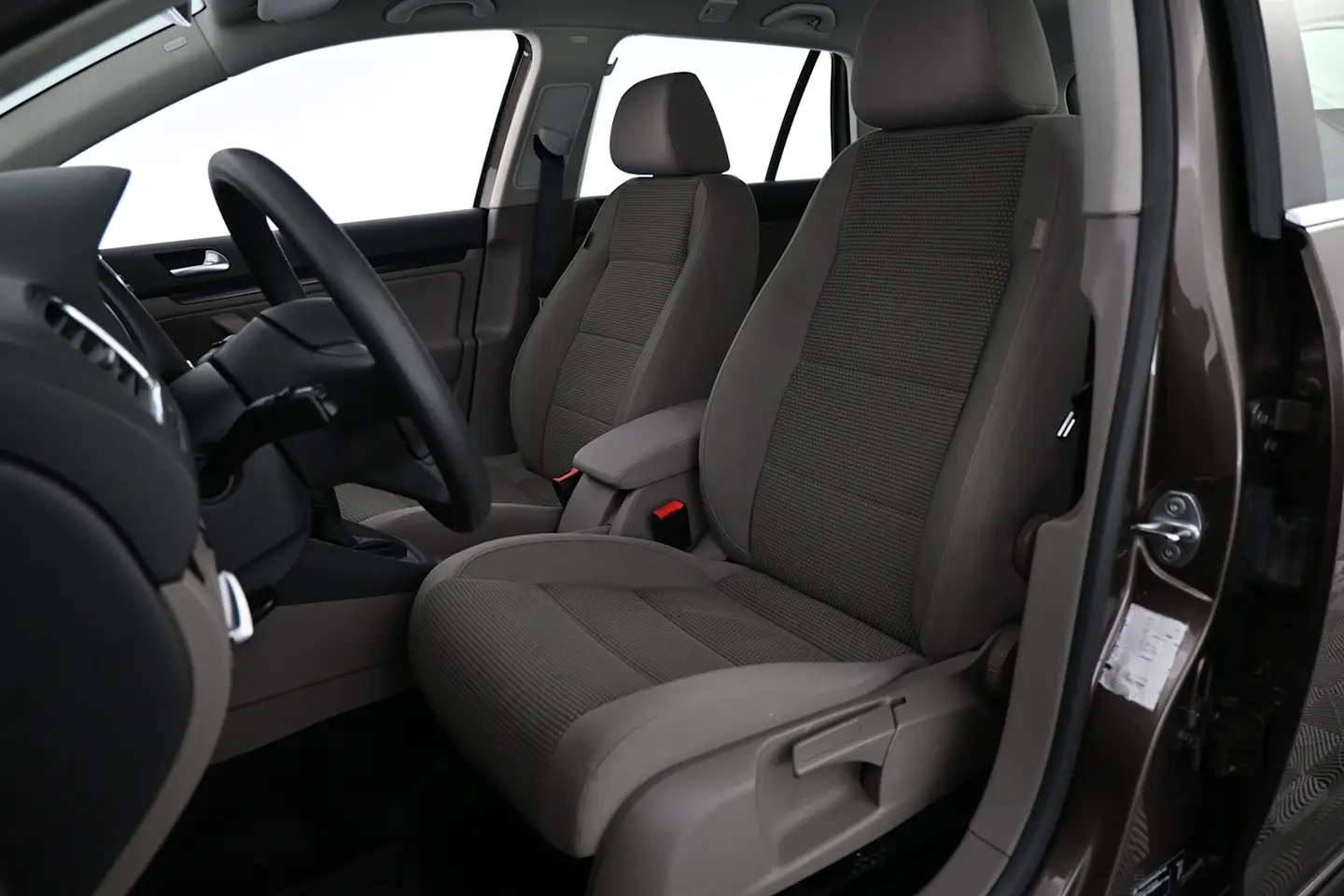 Car Image - 4ydmX9GJlrDawWgLW5DUWf