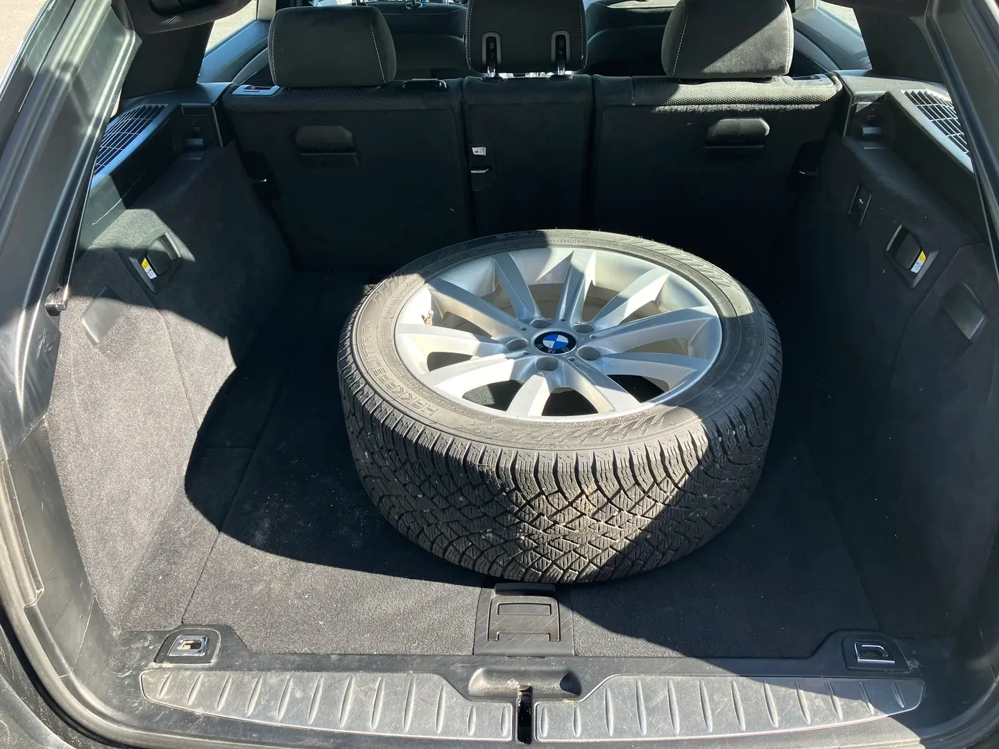 Car Image - 1K6Ec79tVWG4F8OxFeIAmw