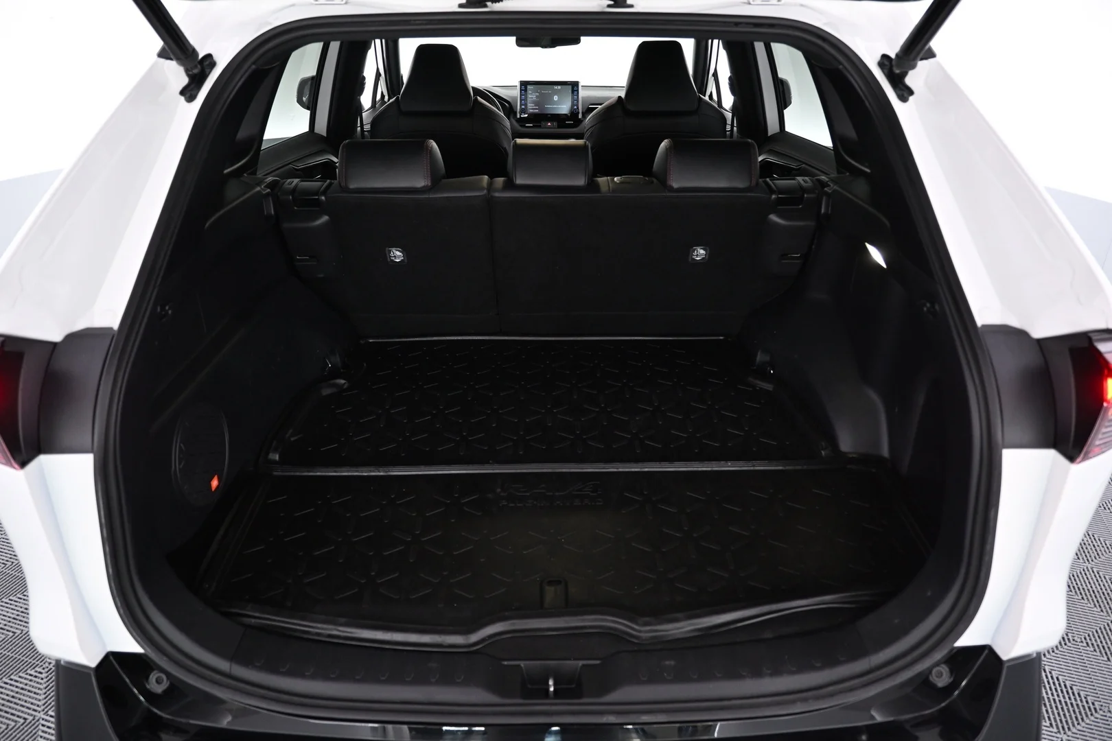 Car Image - 4ihNMq6oUrW3jarIDIzrQn