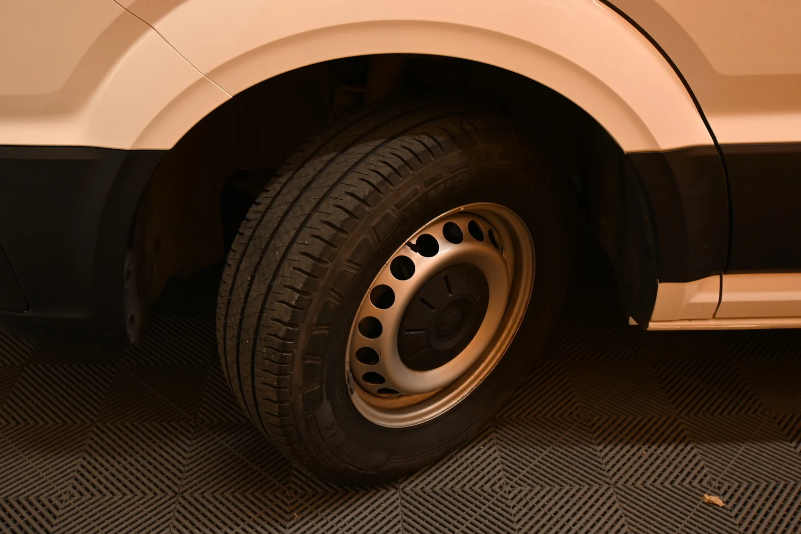 Car Image - 3C2apnOmIG7NCf7L7GOF7D