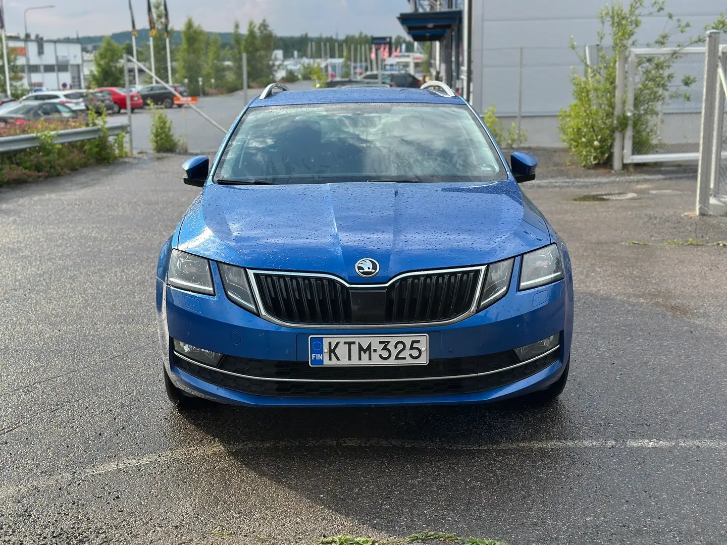 Car Image - 4vDNYKdfHdRANnLGGcENKW